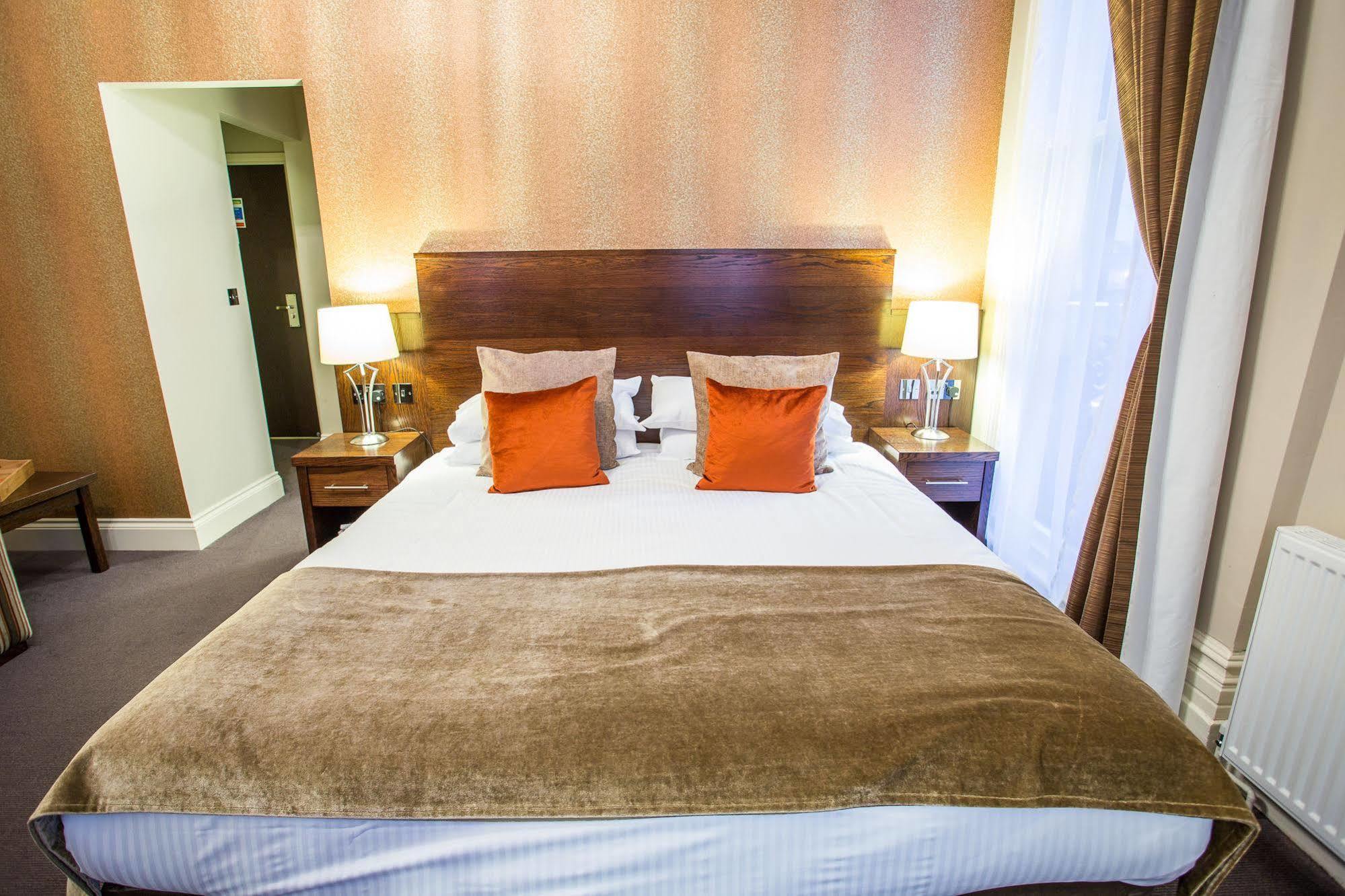 The Duke Of Edinburgh Hotel & Bar Barrow-in-Furness Zewnętrze zdjęcie